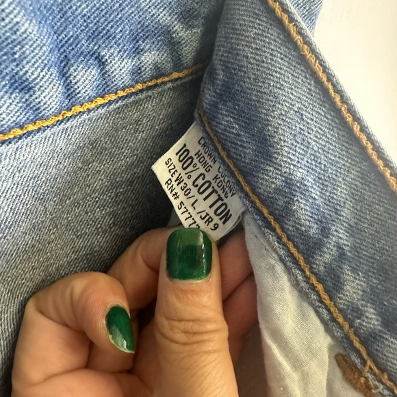 👖 Vintage Wide-Leg Denim Jeans with Unique Embellishments - Made in Hong Kong - Picture 7 of 15